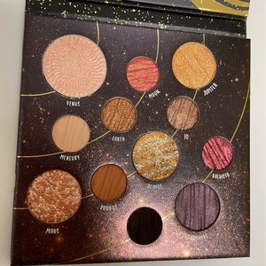 DiTO Venus Eyeshadow Palette